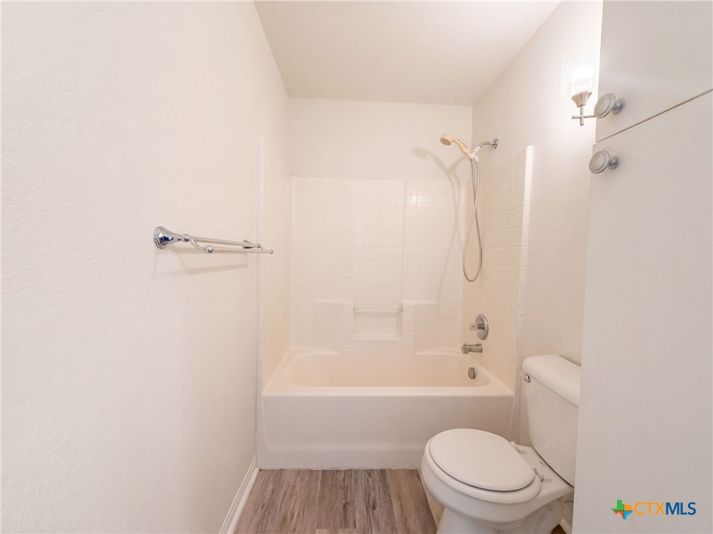 2408 Mikulec Drive Property Photo 14