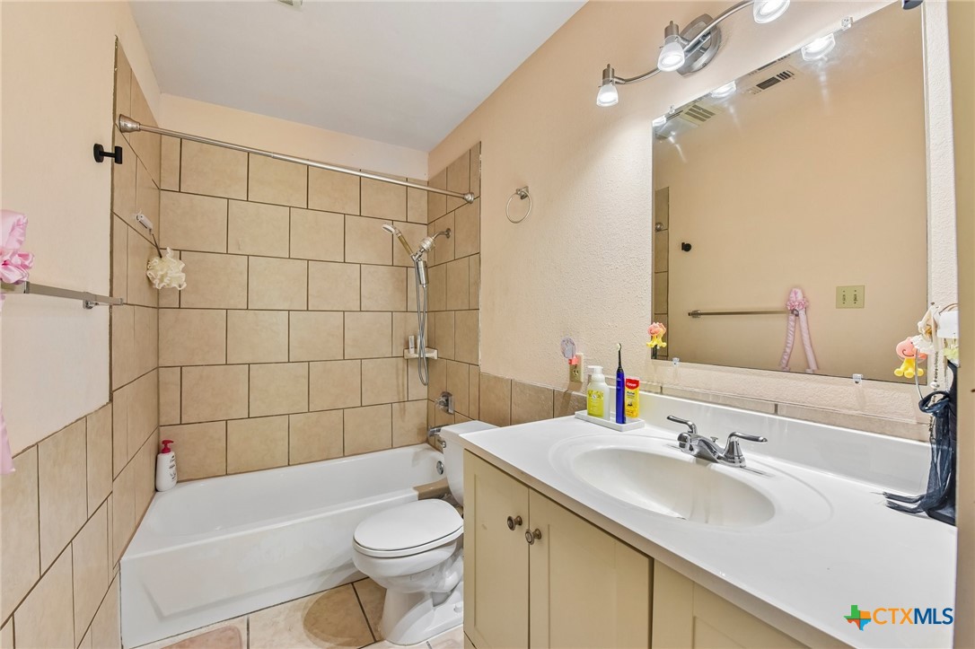 3213 Westrim Drive Property Photo 17