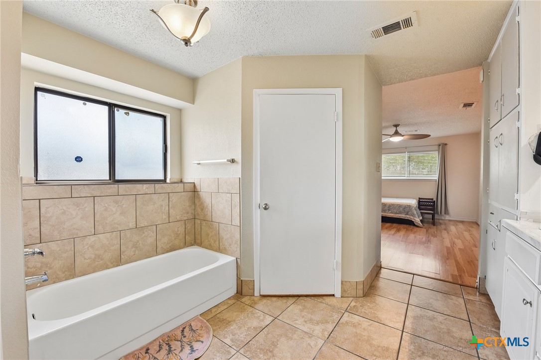 3213 Westrim Drive Property Photo 20
