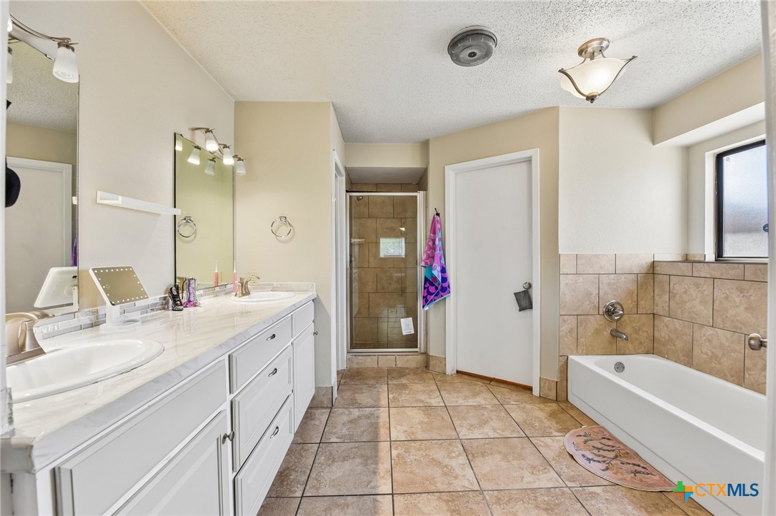 3213 Westrim Drive Property Photo 21