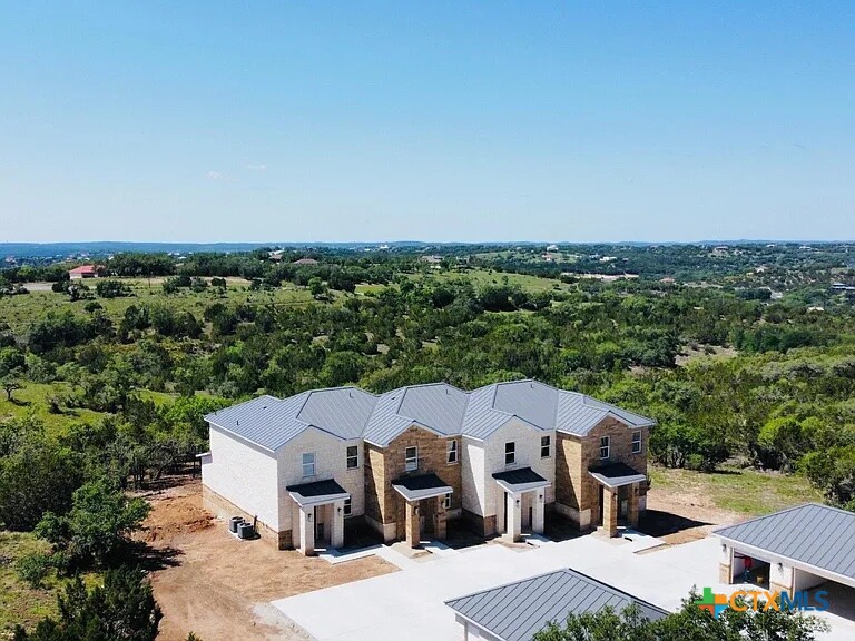 289 Stargrass D Property Photo 1