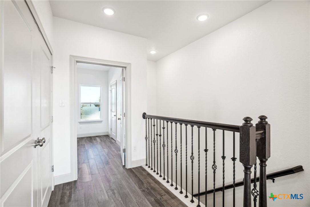 289 Stargrass B Property Photo 15