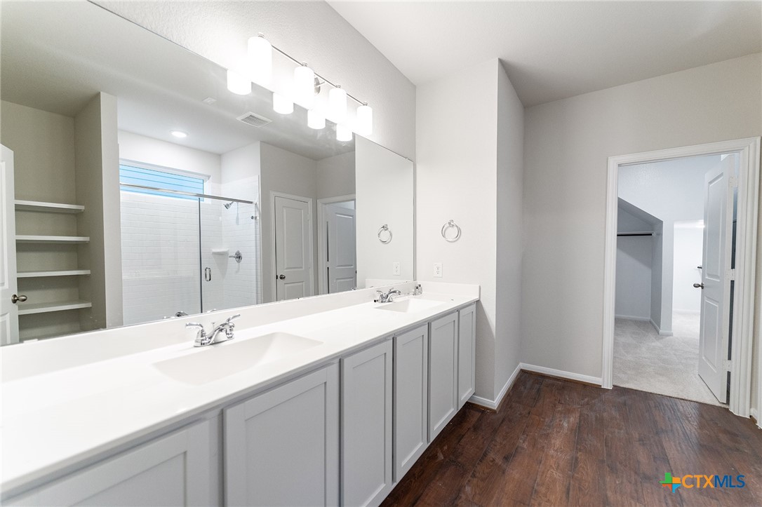 224 Villars Drive Property Photo 10
