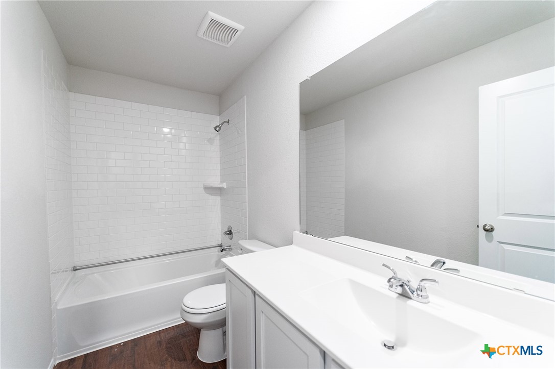 224 Villars Drive Property Photo 16