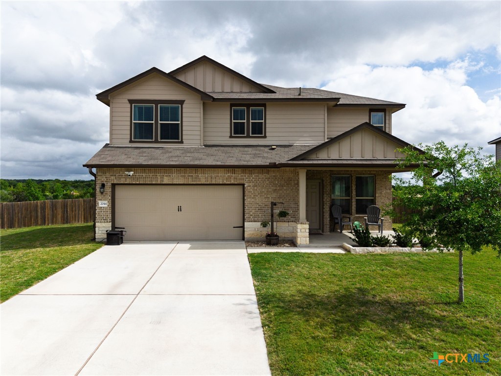 2044 Mallard Court Property Photo 2