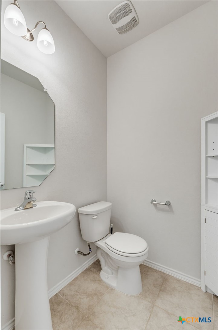 2044 Mallard Court Property Photo 6