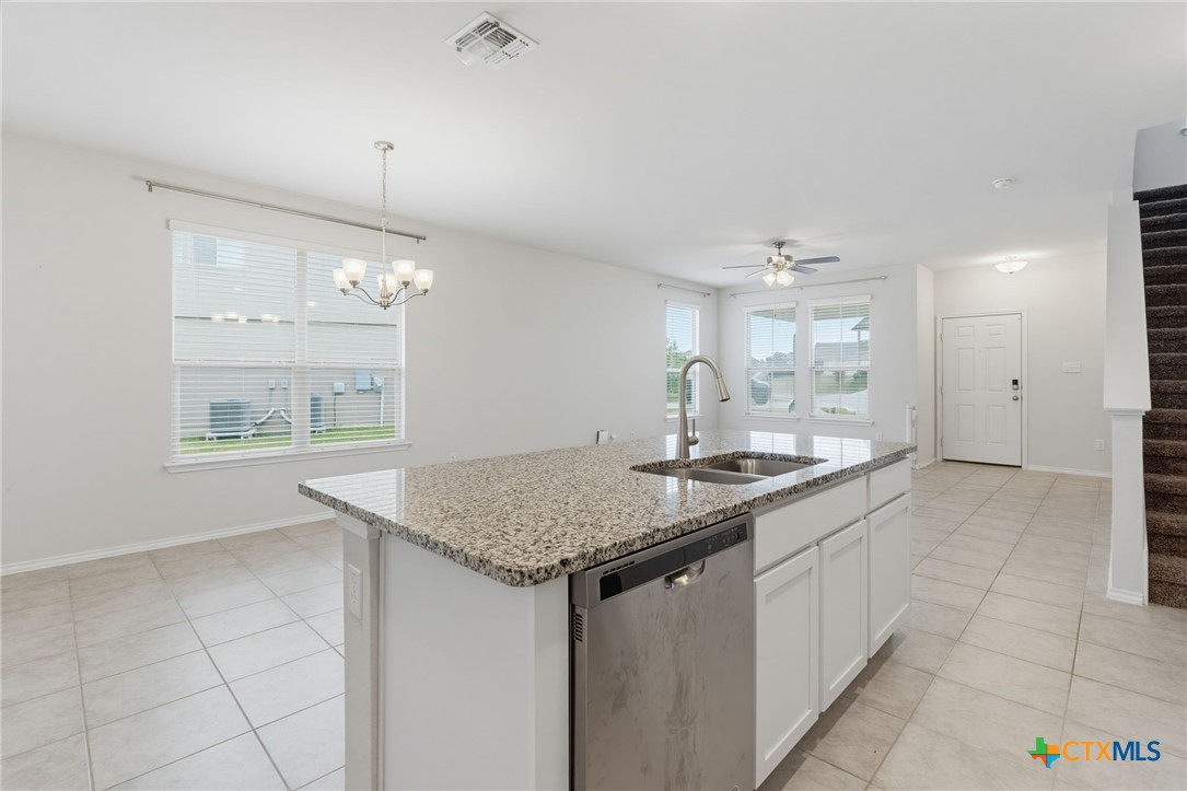 2044 Mallard Court Property Photo 8