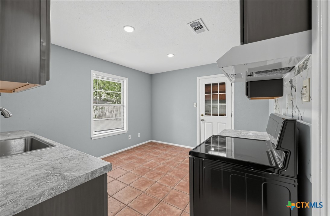1503 Bexar Avenue Property Photo 9