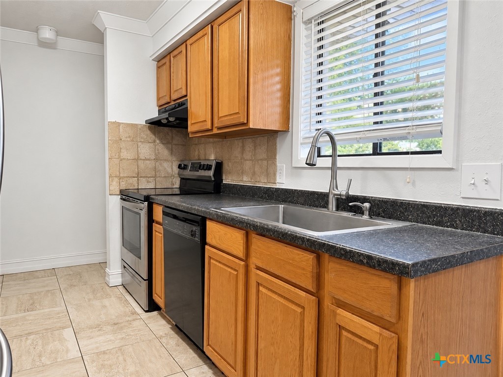 720 Whitewing Street Property Photo 6