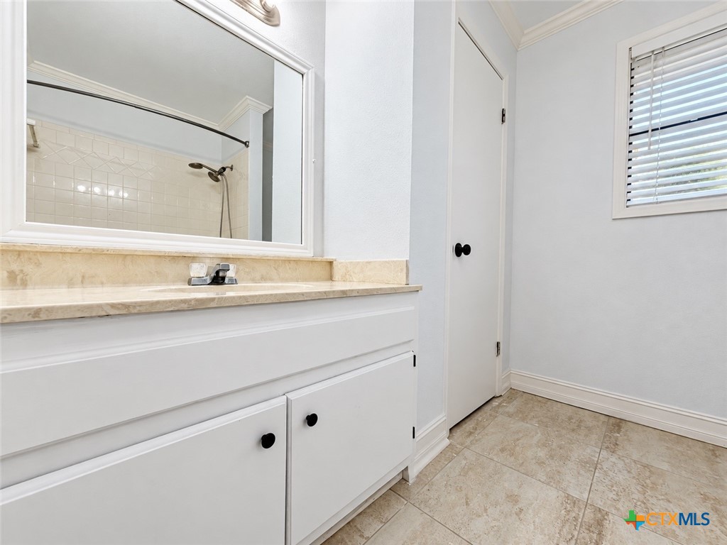 720 Whitewing Street Property Photo 10