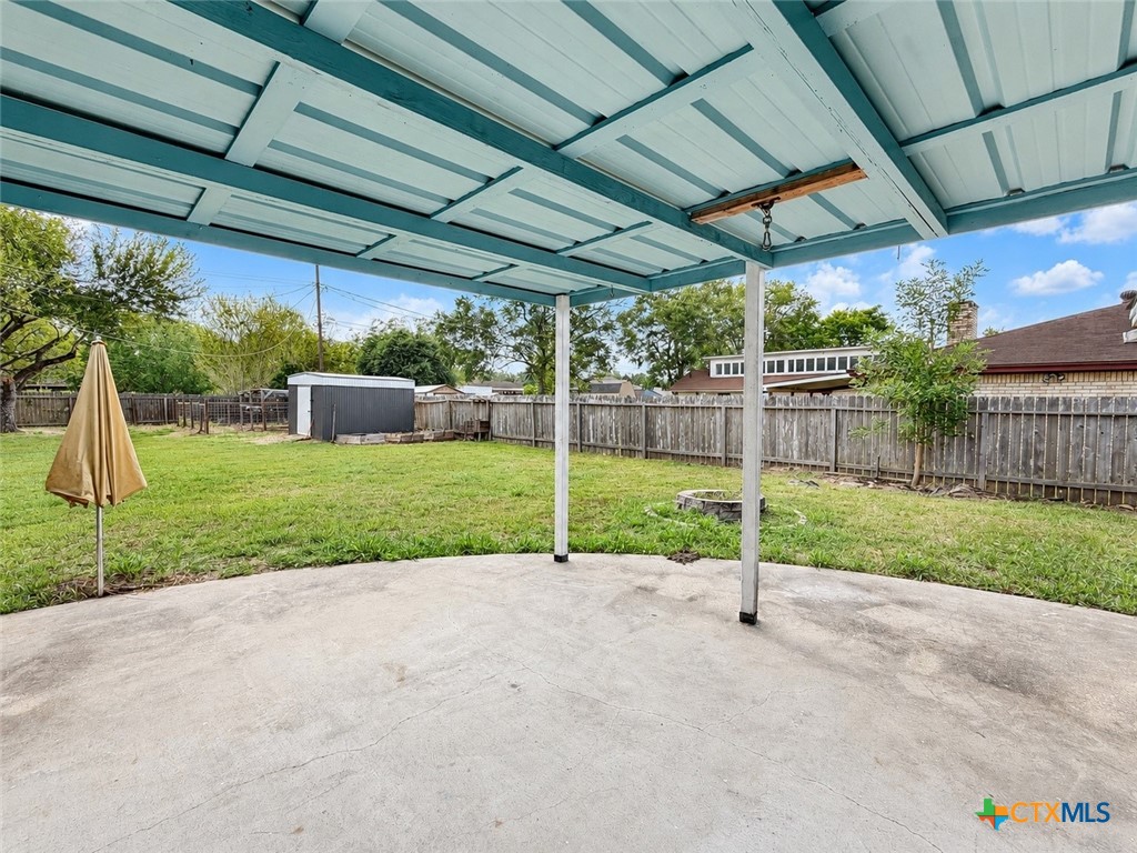 720 Whitewing Street Property Photo 17