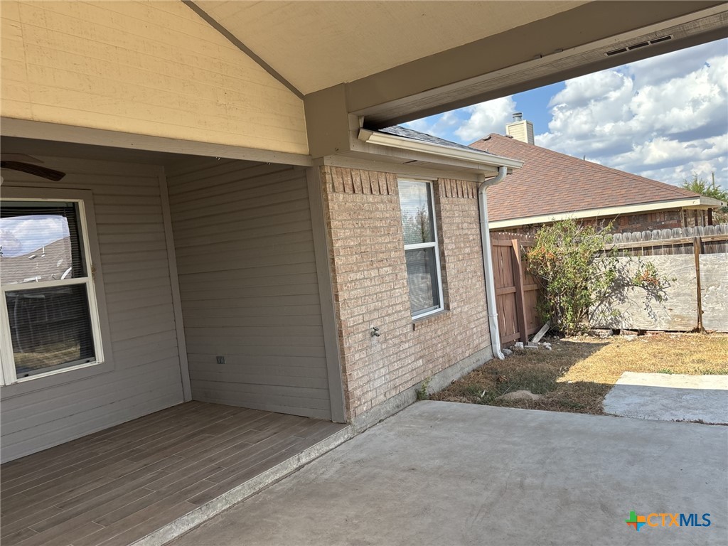 2512 Jake Drive Property Photo 6
