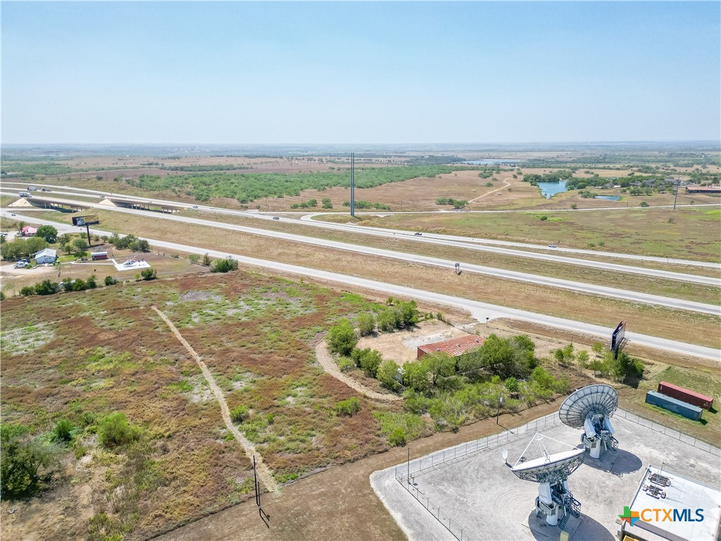 8956 N Us Highway 183 Property Photo 9