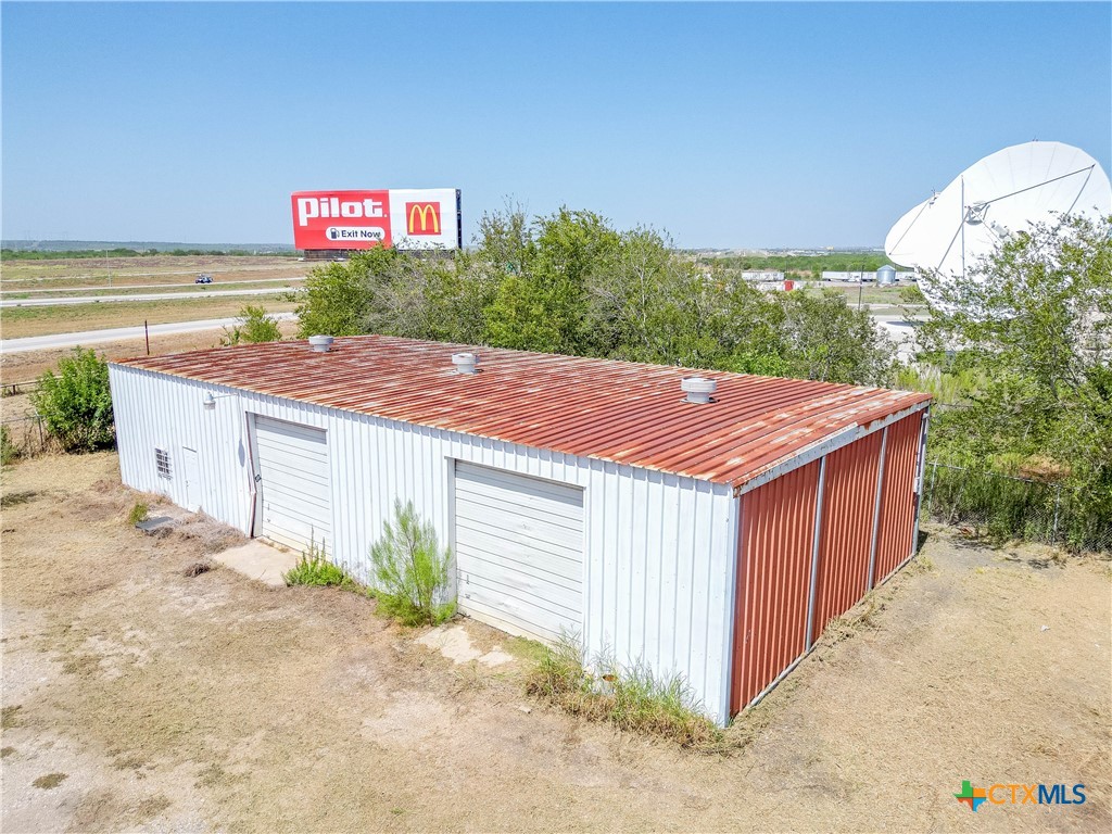 8956 N Us Highway 183 Property Photo 11