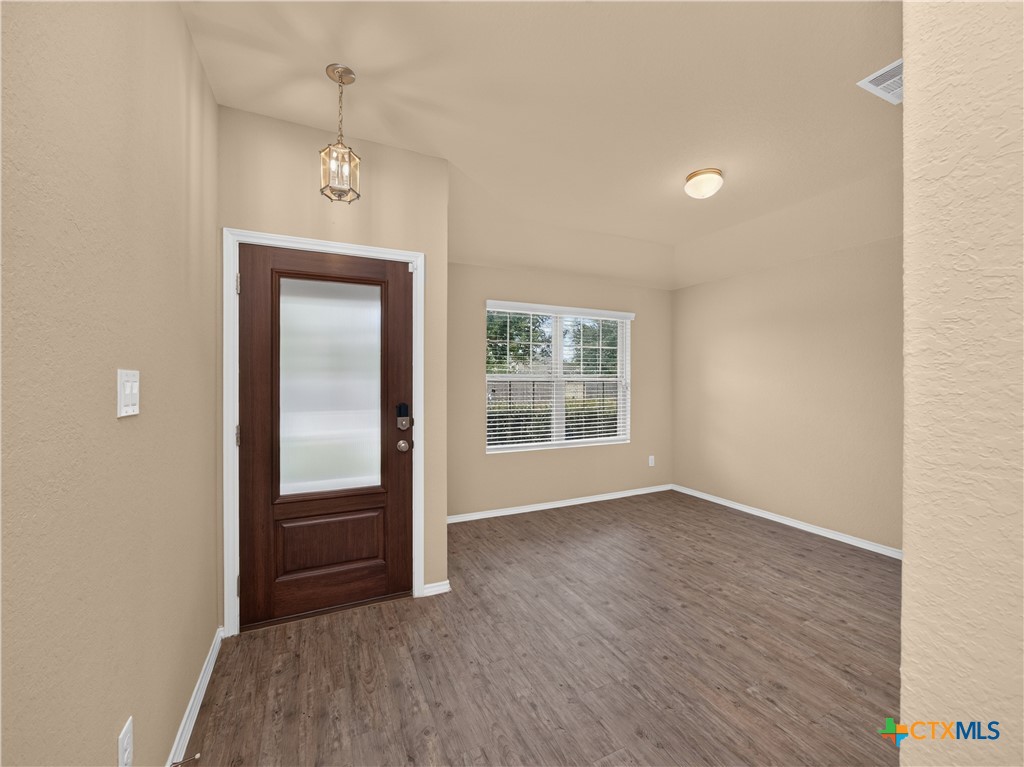 2941 Field View Property Photo 3