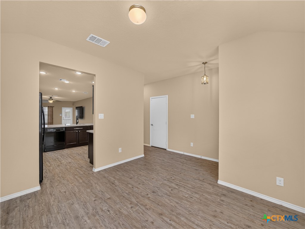2941 Field View Property Photo 5