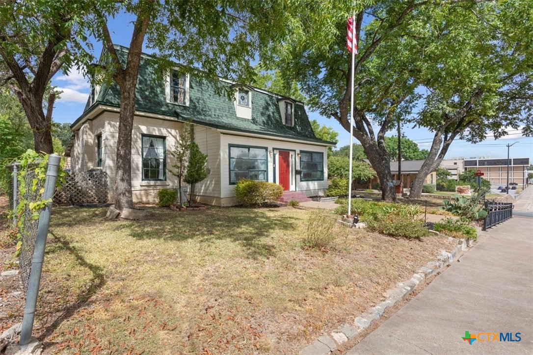 400 S Main Street Property Photo 4