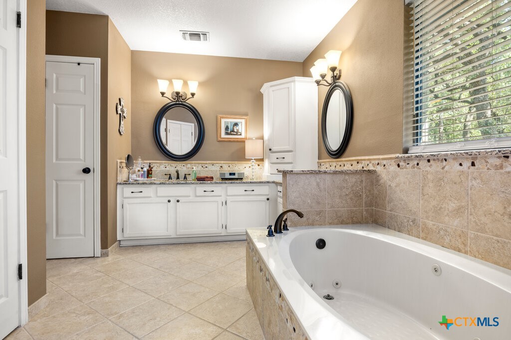 112 Golden Morn Property Photo 23