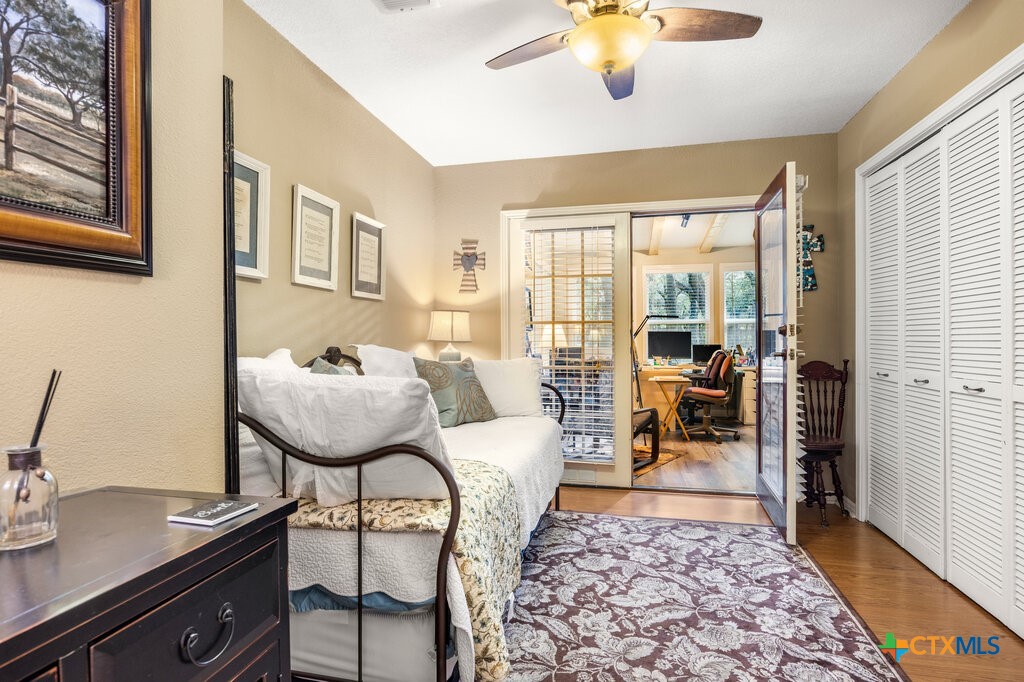 112 Golden Morn Property Photo 24