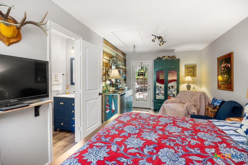 112 Golden Morn Property Photo 30
