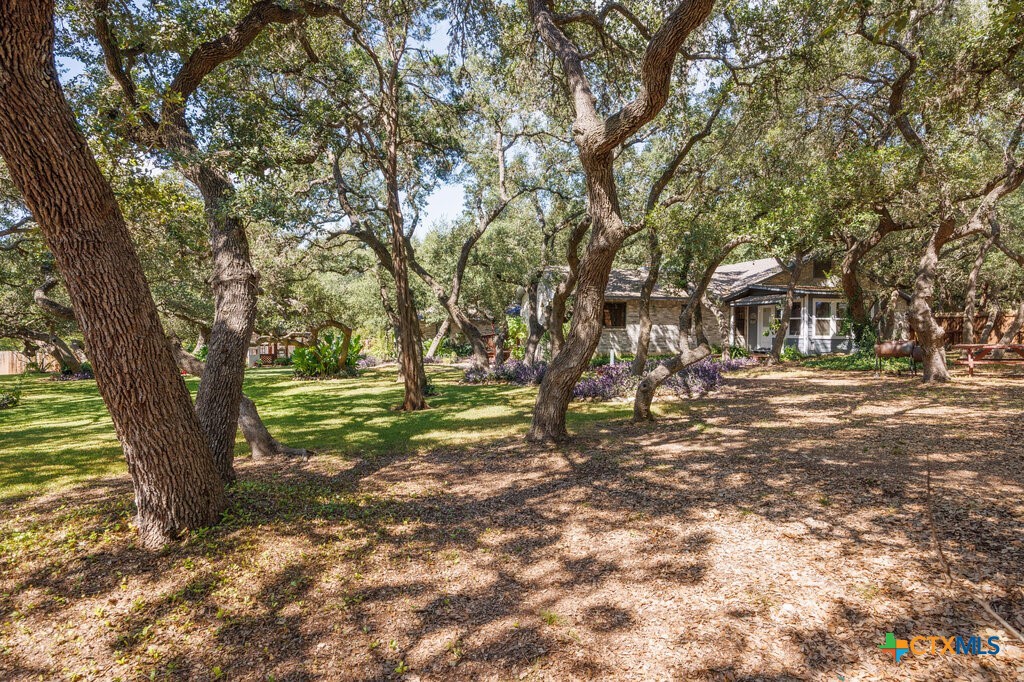 112 Golden Morn Property Photo 40