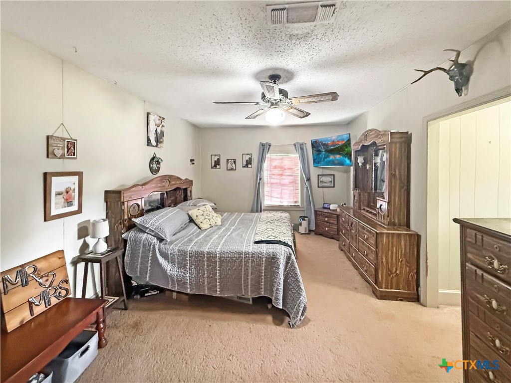 200 Peikert Street Property Photo 12