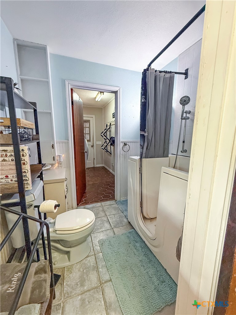 200 Peikert Street Property Photo 14