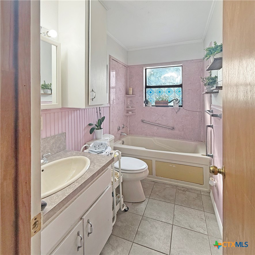 200 Peikert Street Property Photo 17