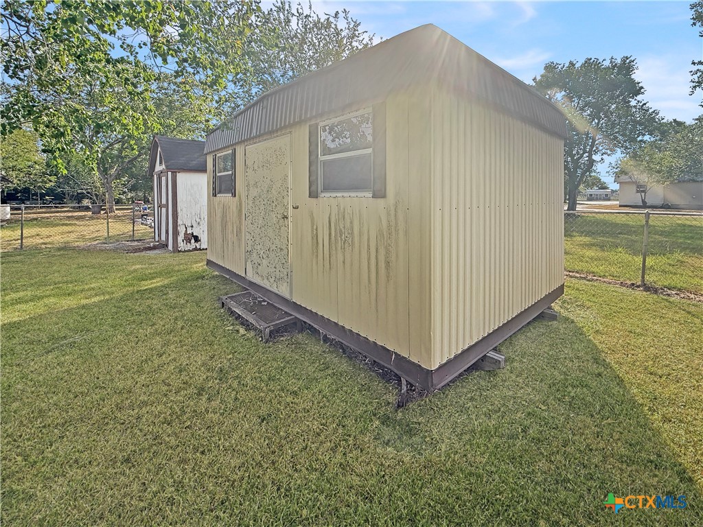 200 Peikert Street Property Photo 25