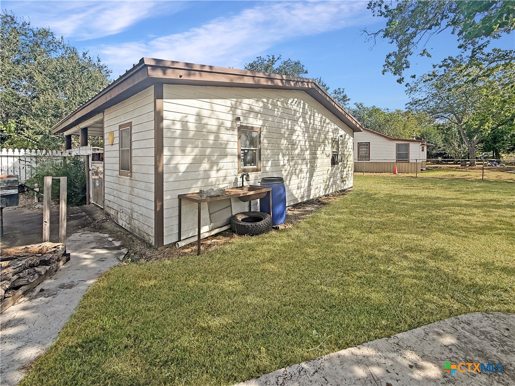 200 Peikert Street Property Photo 26