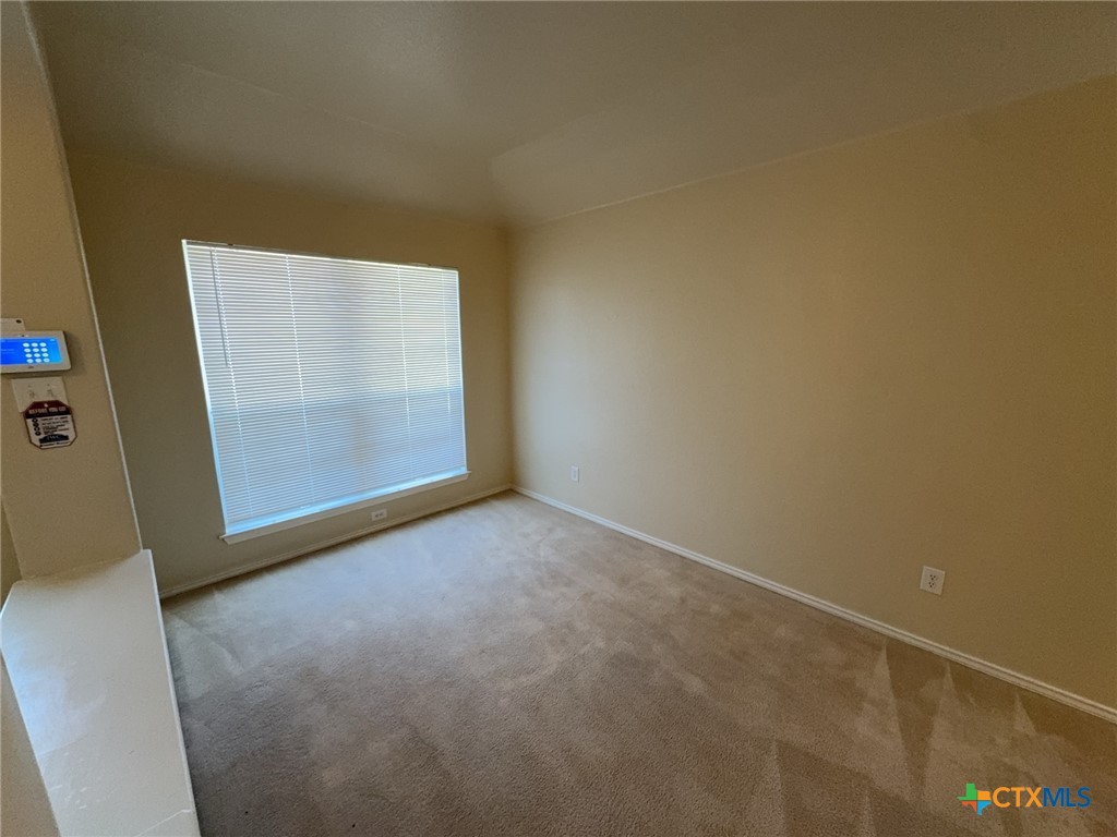 5302 Jitterbug Court Property Photo 4