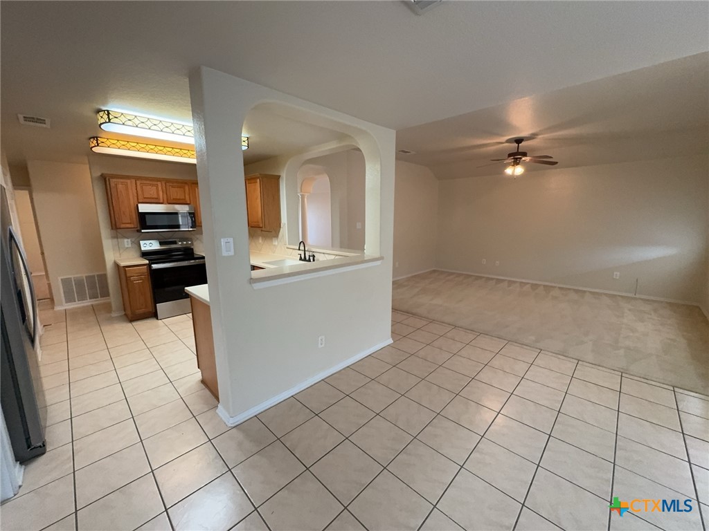 5302 Jitterbug Court Property Photo 9