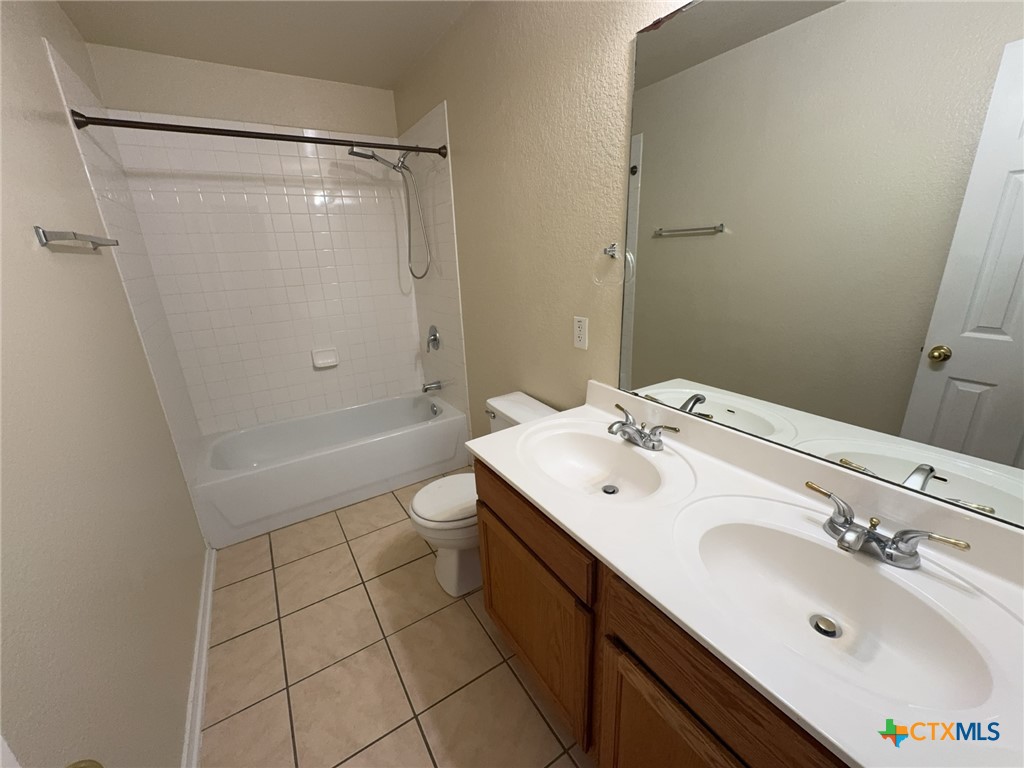5302 Jitterbug Court Property Photo 21