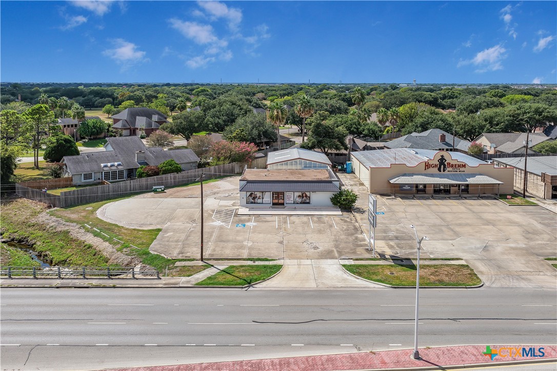 6601 N Navarro Street Property Photo 5