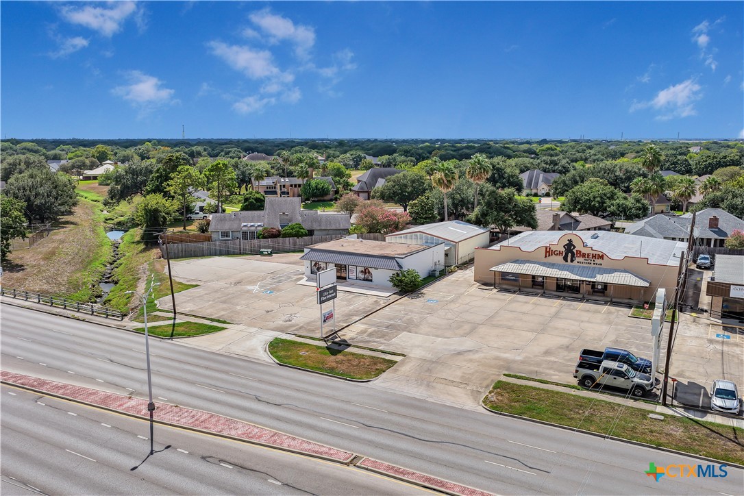 6601 N Navarro Street Property Photo 6