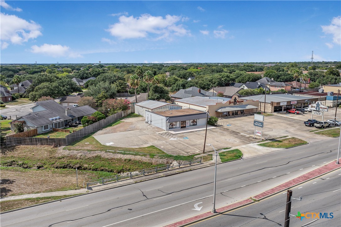 6601 N Navarro Street Property Photo 7
