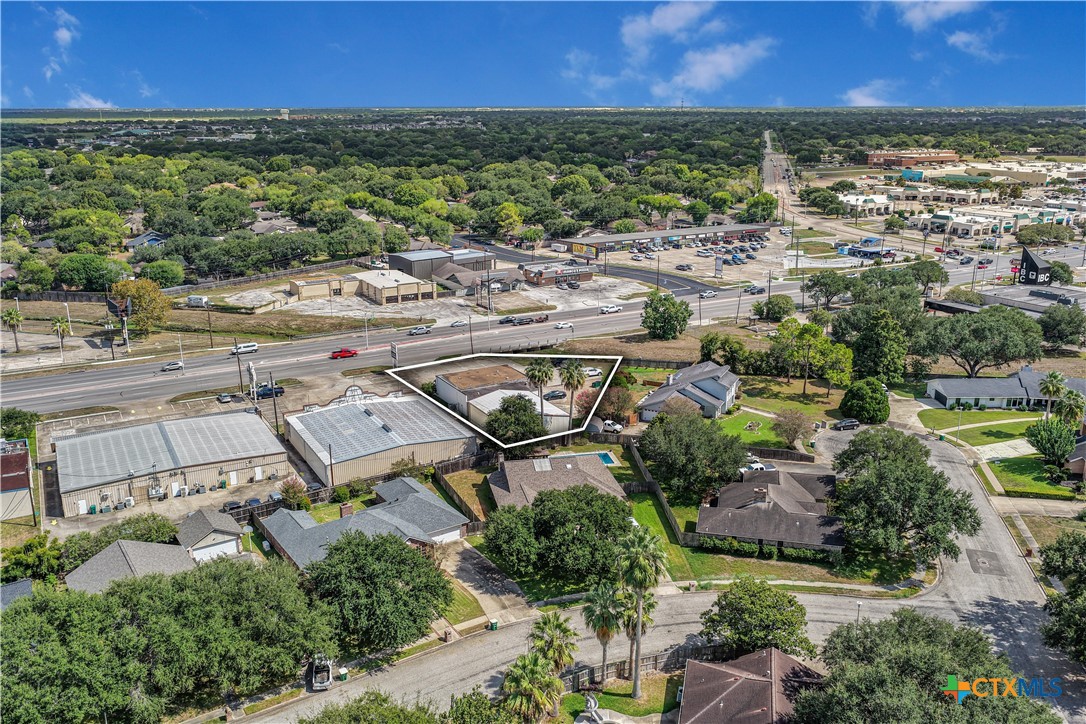 6601 N Navarro Street Property Photo 9