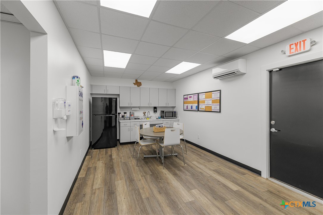6601 N Navarro Street Property Photo 26