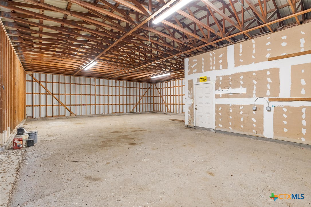 6601 N Navarro Street Property Photo 28
