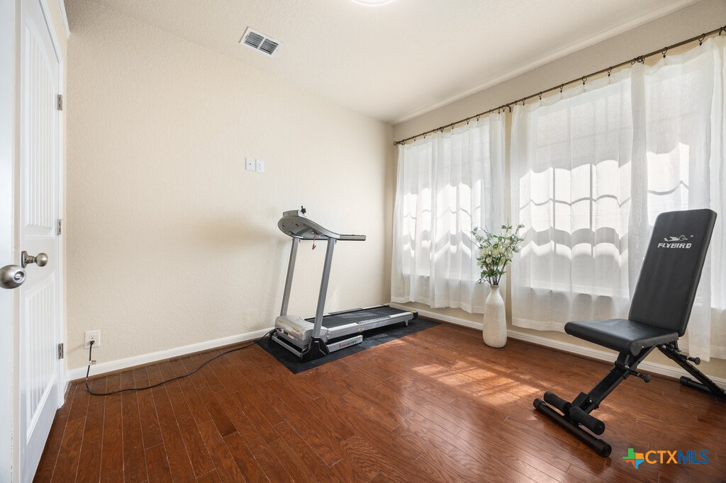 640 Cavan Property Photo 15