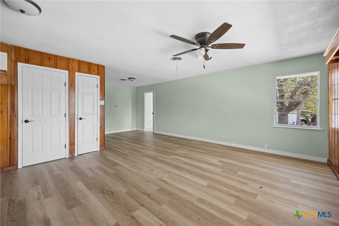 1002 College Street Property Photo 7