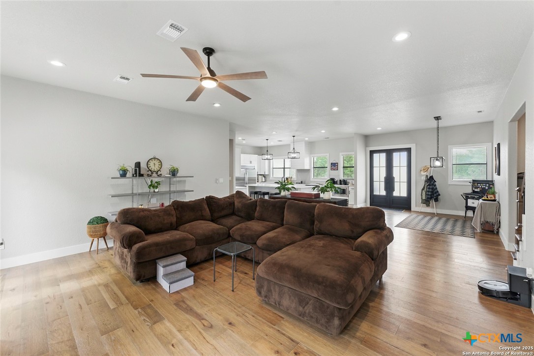725 Winding View Property Photo 10