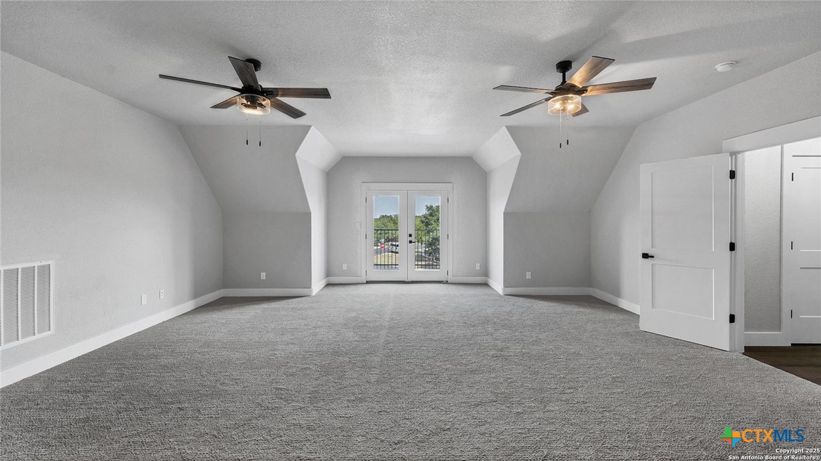 725 Winding View Property Photo 24