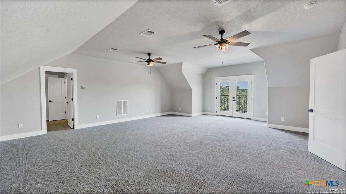 725 Winding View Property Photo 26