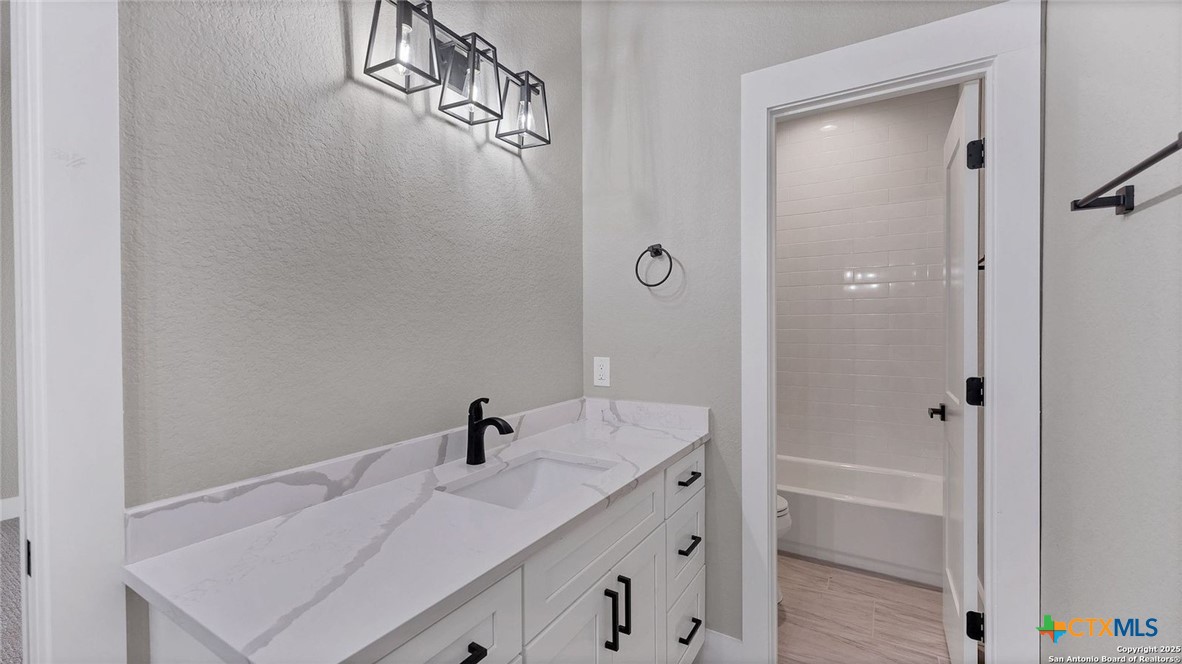 725 Winding View Property Photo 31