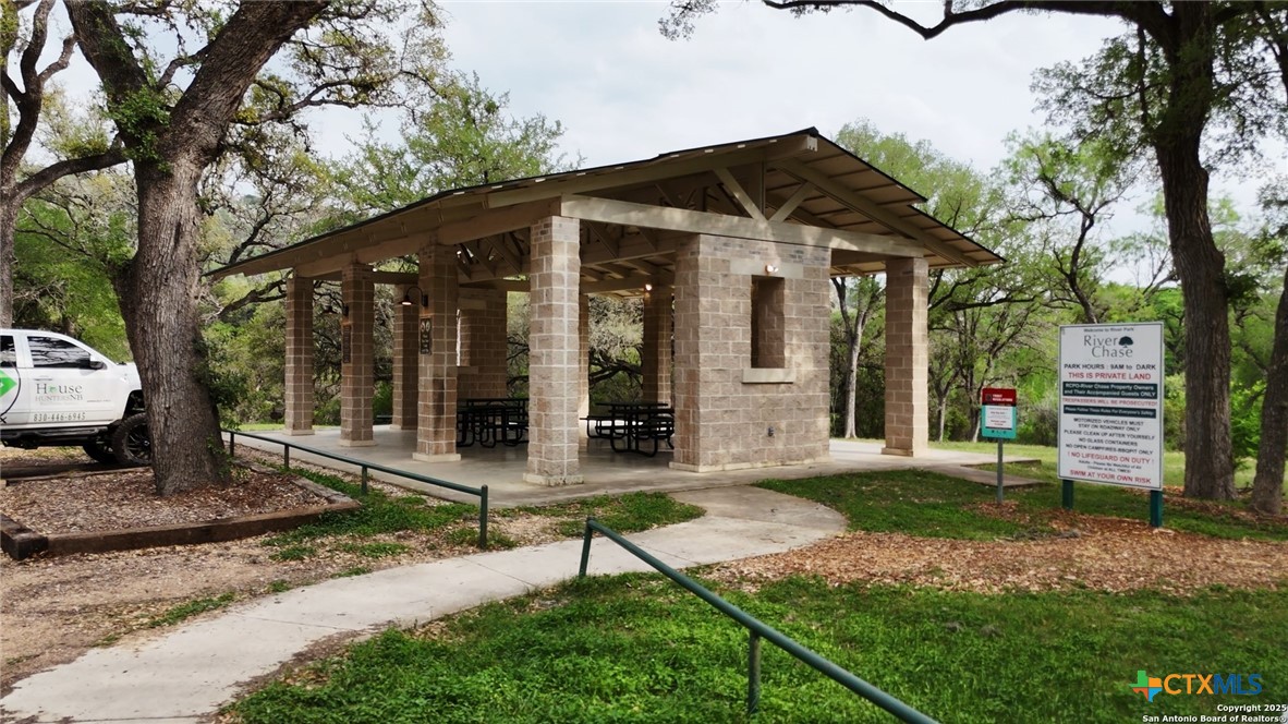 725 Winding View Property Photo 45