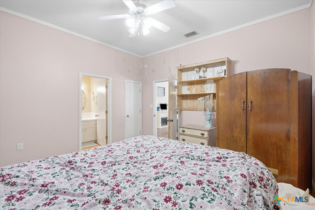 7686 Us Highway 90a Property Photo 20