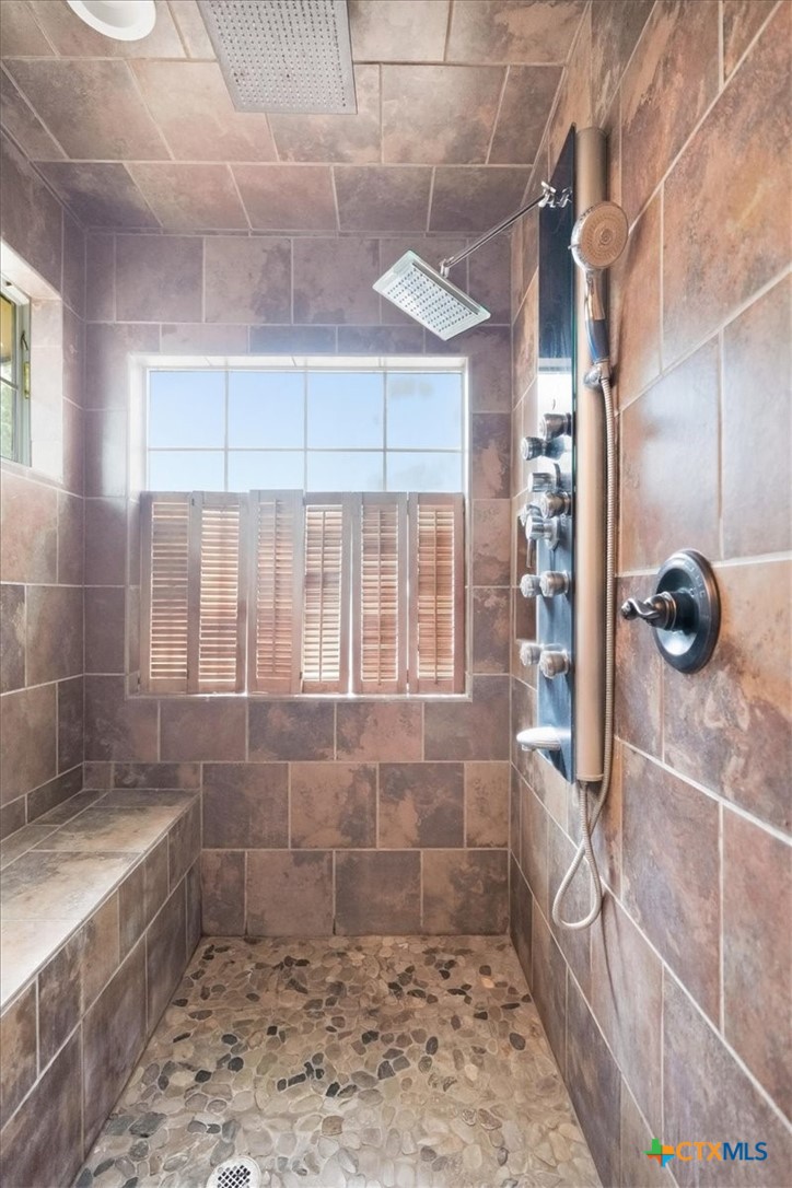 7686 Us Highway 90a Property Photo 31
