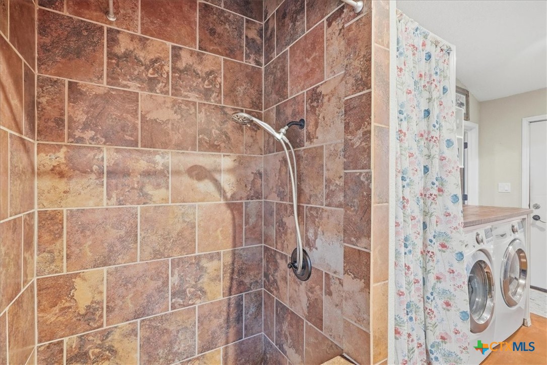 7686 Us Highway 90a Property Photo 37
