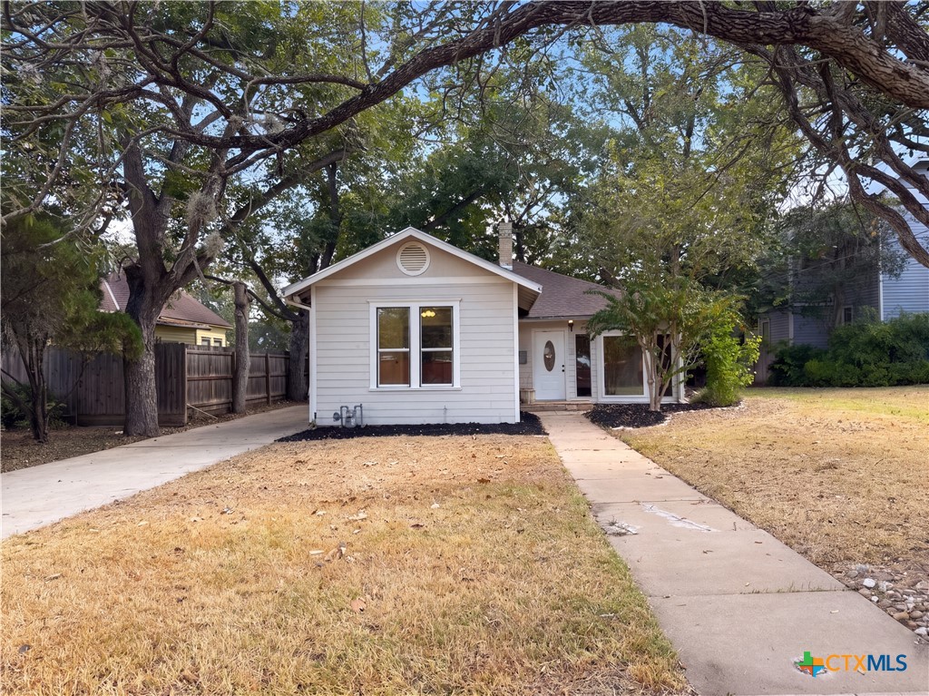 111 S College Street Property Photo 1